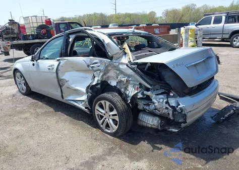 2013 Mercedes-Benz C 300 Luxury 4Matic/Sport 4Matic from USA, damaged, VIN WDDGF8AB7DA819850